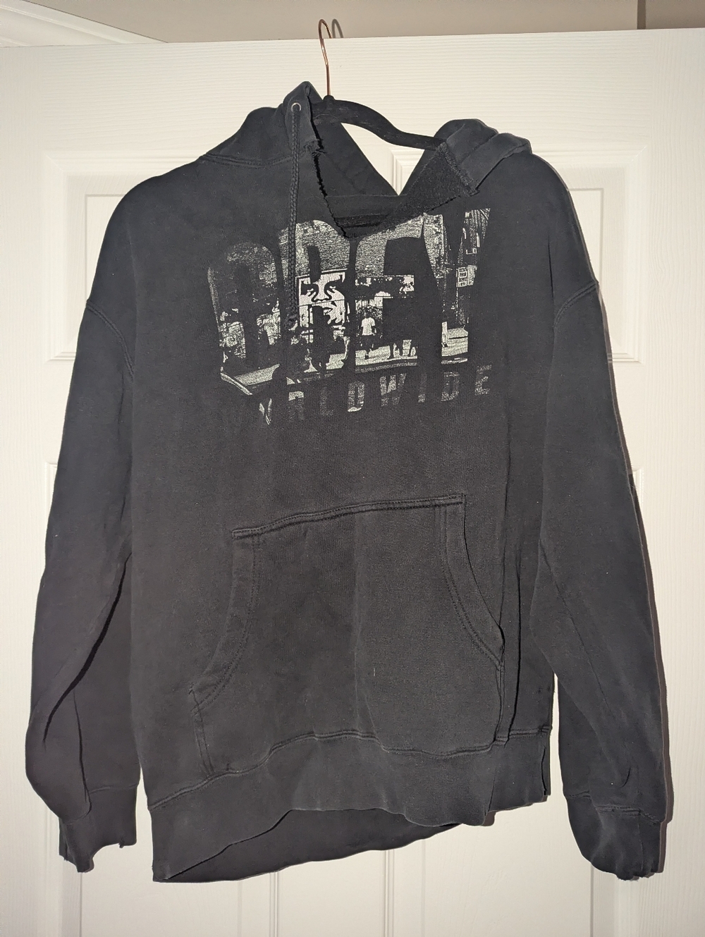 Obey Hoodie Mens Medium Black Pullover Graphic Sweatshirt Streetwear Distressed
